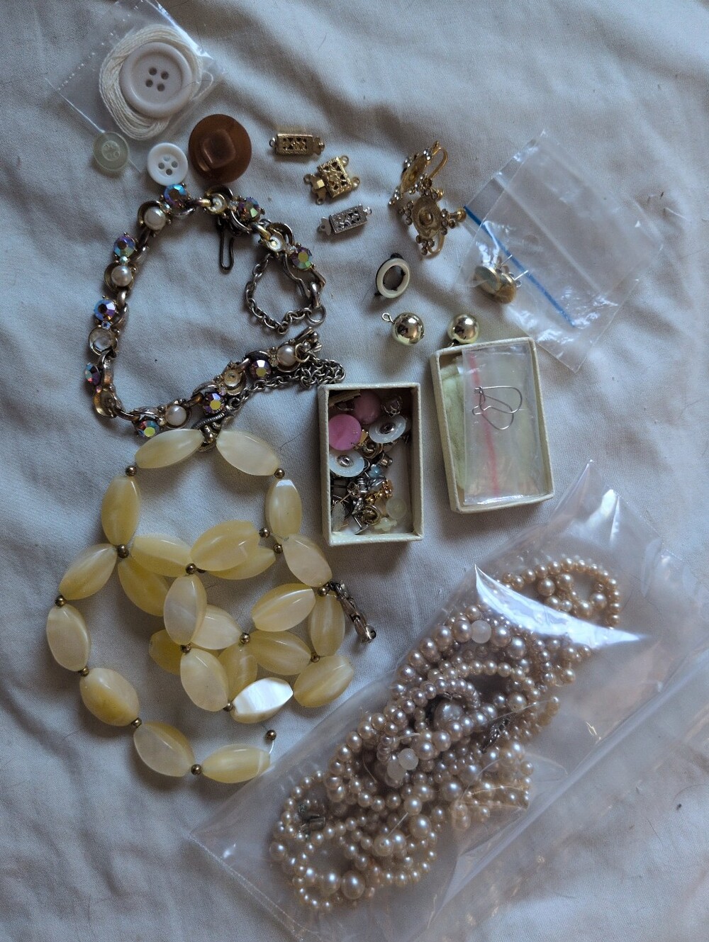 Vintage Jewelry Scrap Lot Pieces Bits Necklaces Clasps Buttons Beads